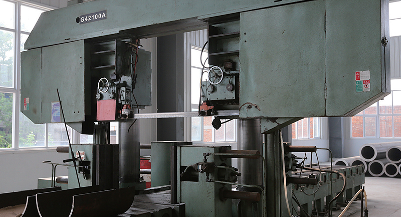 Ф1000雙立柱帶鋸床